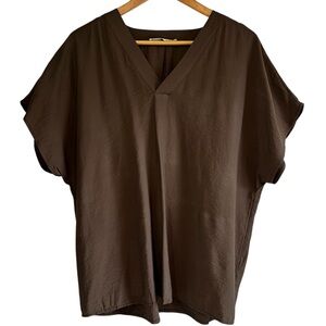 Contemporaine Simon’s loose fit capped sleeve v-neck top excellent condition